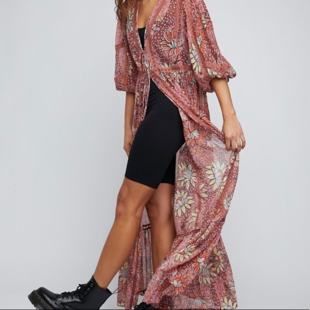 Free People Grasslands Kimono Rose - Picture 2 of 9
